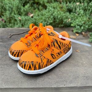 Nike dunk low kids sneakers, toddler size 7